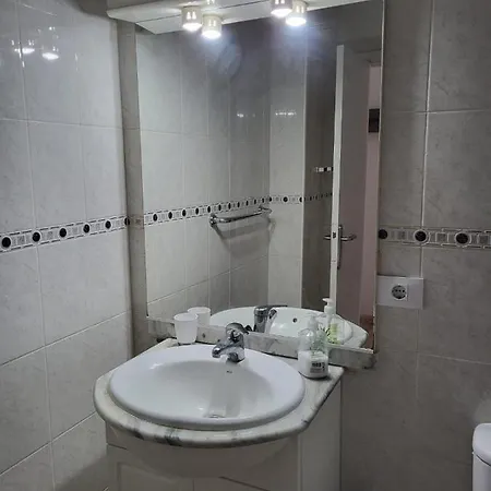 Paseo De Gracia - Lovely By The Sea!